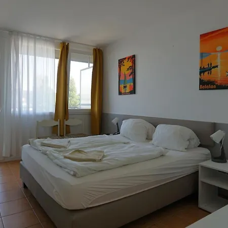 Plazs Hotel 2*